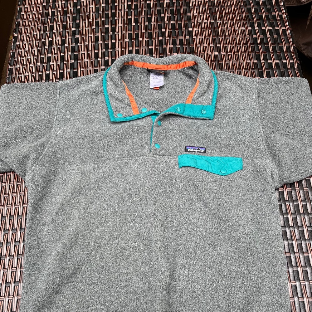Patagonia Synchilla Size M Gray/Turquoise
